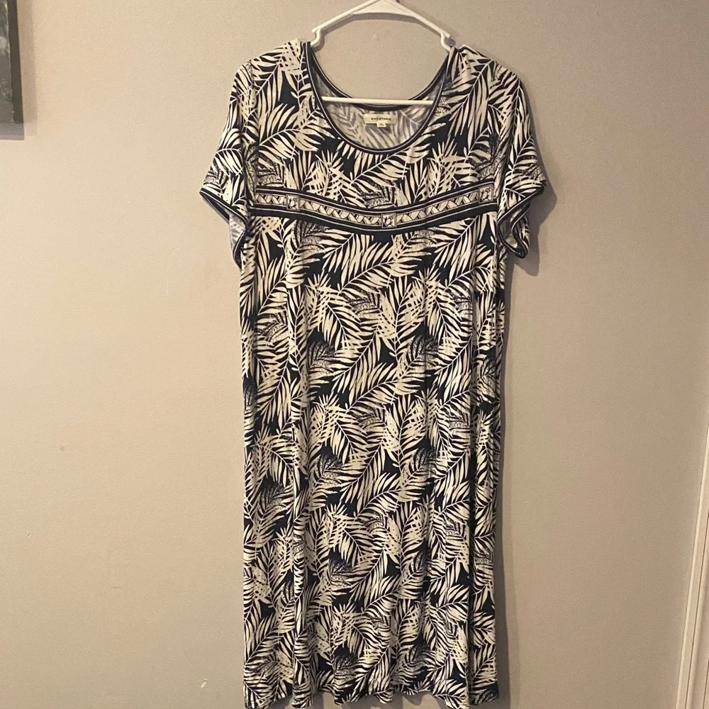 Max Studio Black and Cream Leaf Pattern Midi Dress - Picture 1 of 3